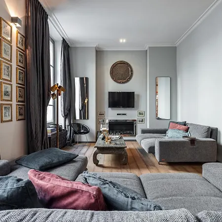 The Cosmopolitan Apartment